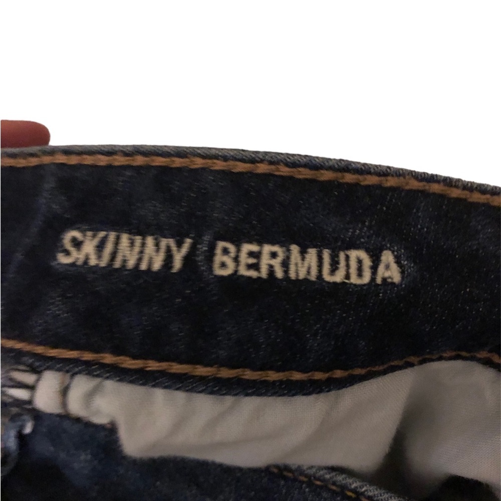American Eagle Outfitters Skinny Bermuda Shorts. Size 4. Stretch Denim - Picture 6 of 8